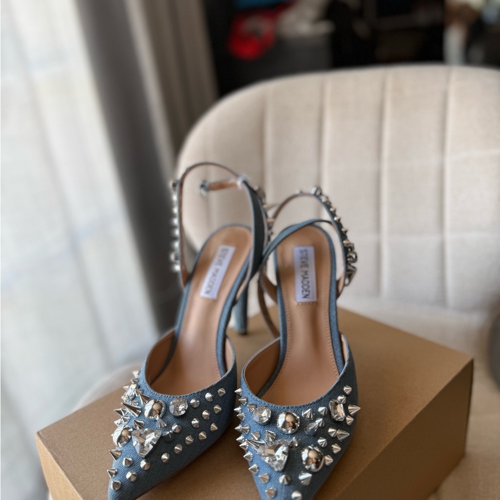 Steve Madden Blue Studded Women's Heels - Picture 4 of 14